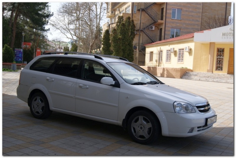 Chevrolet Lacetti белый универсал 3.JPG