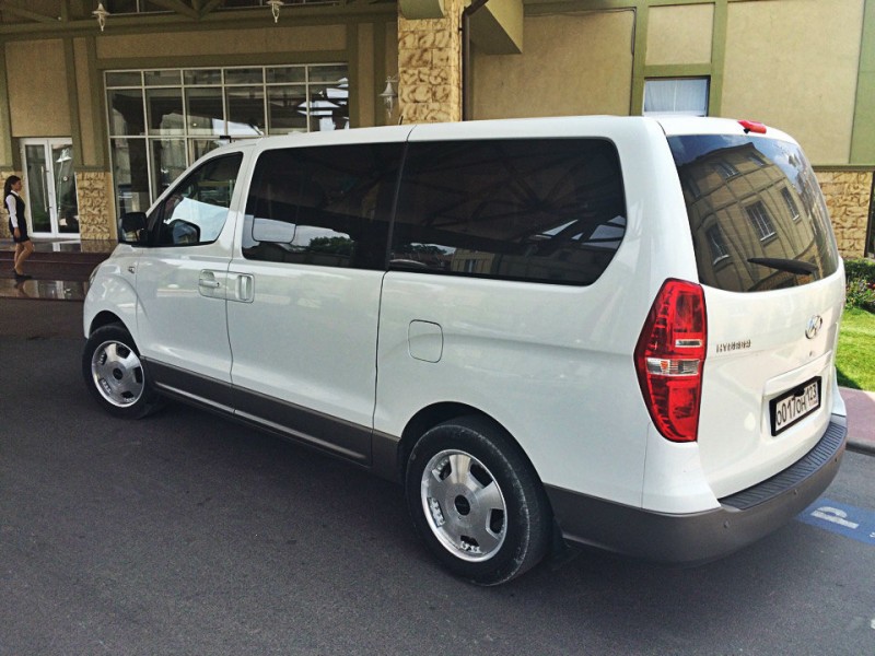 Hyundai H1 - 5.jpg